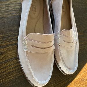 Sperry Women’s Seaport Penny Loafer